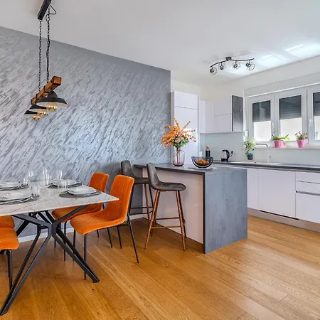 Lägenhet Korina - Free Private Parking