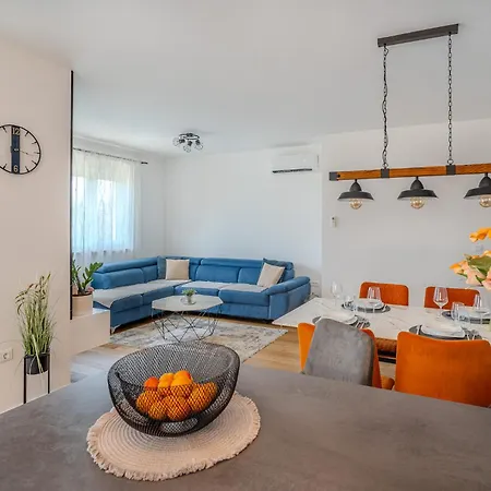 Lägenhet Korina - Free Private Parking Zadar