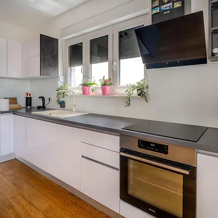 Korina - Free Private Parking Zadar