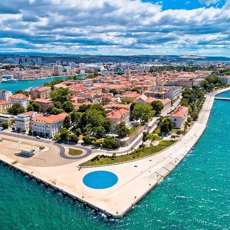 Korina - Free Private Parking Apartment Zadar
