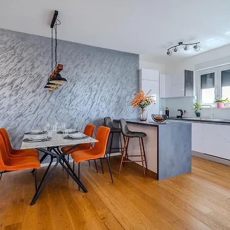 Korina - Free Private Parking شقة زادار