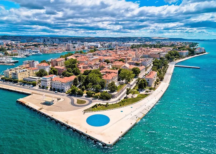 Korina - Free Private Parking Apartamento Zadar
