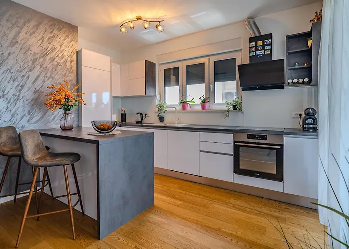 Apartment Korina - Free Private Parking *