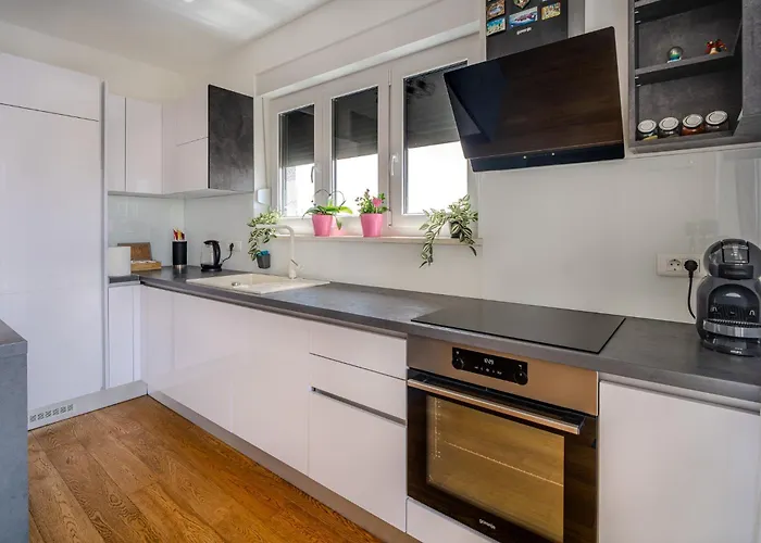 Korina - Free Private Parking Zadar